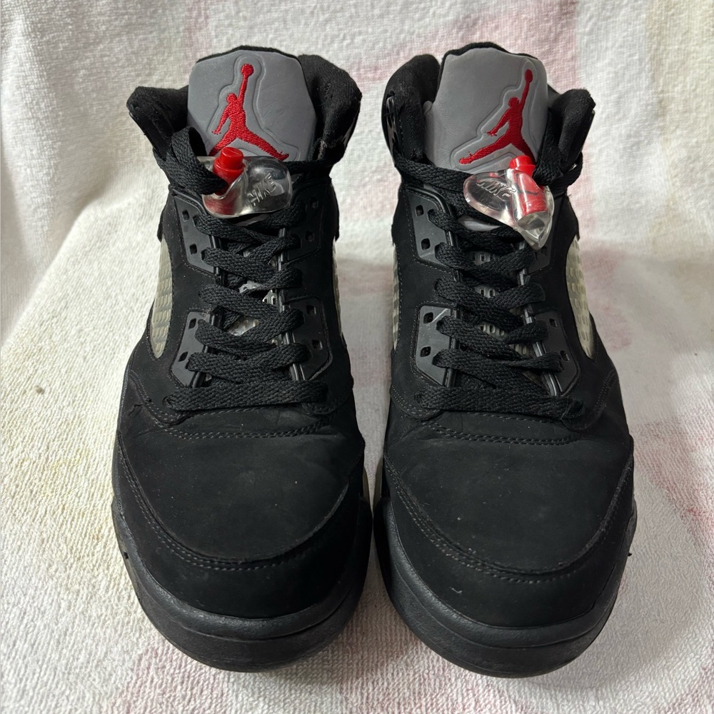 Jordan 5 Retro
Black Metallic (2016) Men’s Sz 7